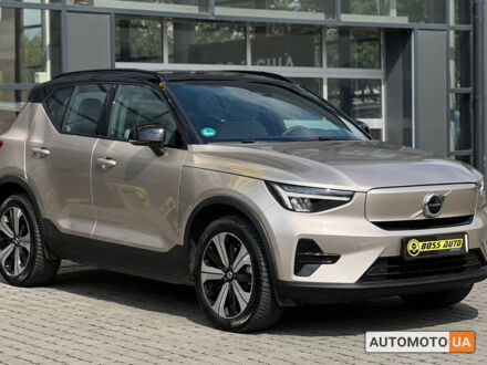 Серый Вольво XC40, объемом двигателя 78 л и пробегом 10 тыс. км за 39000 $, фото 1 на Automoto.ua
