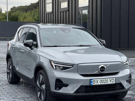 Серый Вольво XC40, объемом двигателя 0 л и пробегом 6 тыс. км за 34900 $, фото 1 на Automoto.ua
