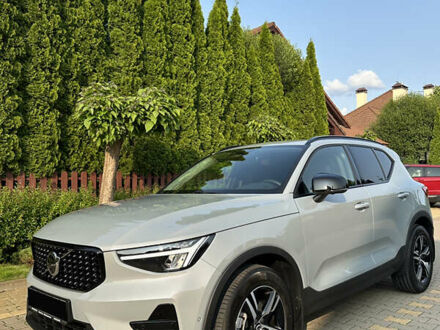 Вольво XC40 2025 у Києві на Automoto.ua Сірий Вольво XC40, об'ємом двигуна 1.97 л та пробігом 2 тис. км за 46000 $, фото 1 на Automoto.ua