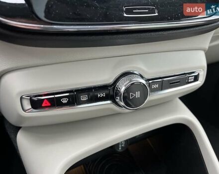 Синий Вольво XC40, объемом двигателя 1.97 л и пробегом 55 тыс. км за 23999 $, фото 31 на Automoto.ua