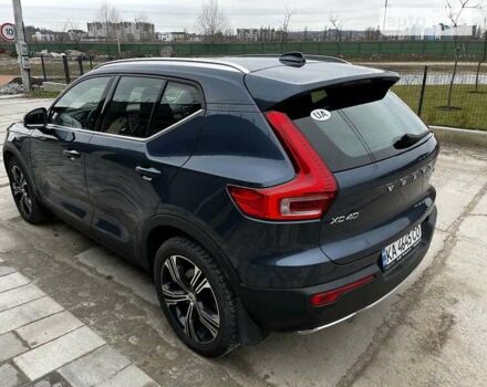 Синій Вольво XC40, об'ємом двигуна 1.97 л та пробігом 55 тис. км за 34500 $, фото 2 на Automoto.ua