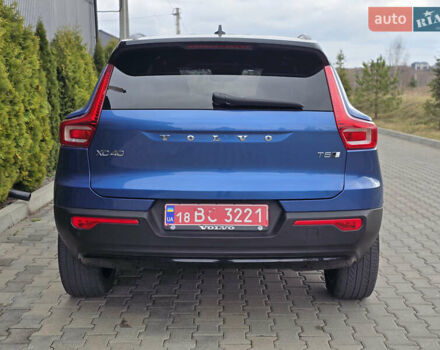 Синий Вольво XC40, объемом двигателя 2 л и пробегом 136 тыс. км за 21900 $, фото 4 на Automoto.ua
