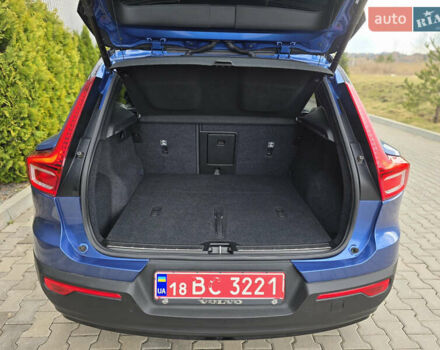 Синий Вольво XC40, объемом двигателя 2 л и пробегом 136 тыс. км за 21900 $, фото 41 на Automoto.ua