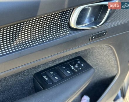 Синій Вольво XC40, об'ємом двигуна 0 л та пробігом 25 тис. км за 25900 $, фото 10 на Automoto.ua