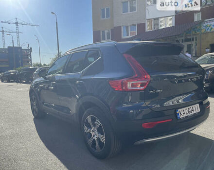 Синій Вольво XC40, об'ємом двигуна 1.97 л та пробігом 52 тис. км за 39000 $, фото 2 на Automoto.ua