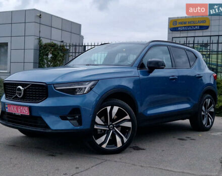 Синий Вольво XC40, объемом двигателя 1.97 л и пробегом 7 тыс. км за 35000 $, фото 2 на Automoto.ua