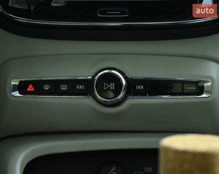 Синий Вольво XC40, объемом двигателя 1.97 л и пробегом 10 тыс. км за 45400 $, фото 62 на Automoto.ua