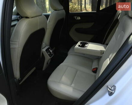 Синій Вольво XC40, об'ємом двигуна 1.97 л та пробігом 10 тис. км за 45349 $, фото 50 на Automoto.ua