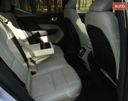 Синій Вольво XC40, об'ємом двигуна 1.97 л та пробігом 10 тис. км за 45349 $, фото 56 на Automoto.ua