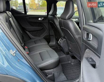 Синий Вольво XC40, объемом двигателя 1.97 л и пробегом 7 тыс. км за 36000 $, фото 75 на Automoto.ua