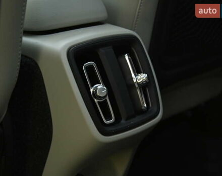 Синий Вольво XC40, объемом двигателя 1.97 л и пробегом 10 тыс. км за 45400 $, фото 51 на Automoto.ua