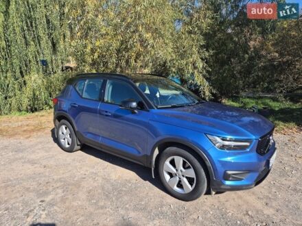 Синий Вольво XC40, объемом двигателя 1.97 л и пробегом 83 тыс. км за 26500 $, фото 1 на Automoto.ua
