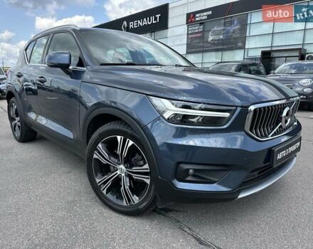 Синій Вольво XC40, об'ємом двигуна 1.97 л та пробігом 257 тис. км за 24900 $, фото 1 на Automoto.ua