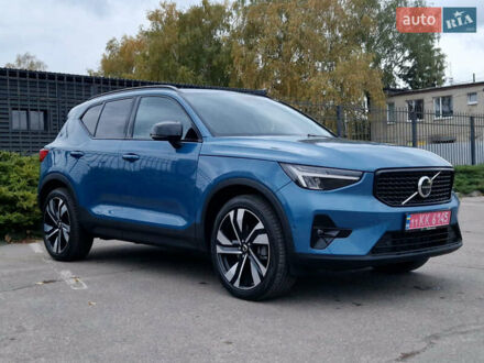 Вольво XC40 2024 в Киеве на Automoto.ua Синий Вольво XC40, объемом двигателя 1.97 л и пробегом 7 тыс. км за 35000 $, фото 1 на Automoto.ua