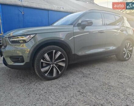 Зеленый Вольво XC40, объемом двигателя 0 л и пробегом 99 тыс. км за 25500 $, фото 2 на Automoto.ua
