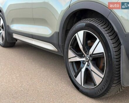 Вольво XC40 2021 в Киеве на Automoto.ua Зеленый Вольво XC40, объемом двигателя 0 л и пробегом 82 тыс. км за 32729 $, фото 11 на Automoto.ua