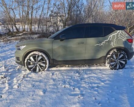 Зеленый Вольво XC40, объемом двигателя 0 л и пробегом 99 тыс. км за 25500 $, фото 8 на Automoto.ua