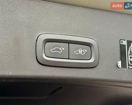 Вольво XC40 2021 в Киеве на Automoto.ua Зеленый Вольво XC40, объемом двигателя 0 л и пробегом 82 тыс. км за 32729 $, фото 24 на Automoto.ua