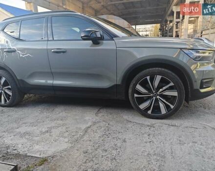 Зеленый Вольво XC40, объемом двигателя 0 л и пробегом 99 тыс. км за 25500 $, фото 3 на Automoto.ua