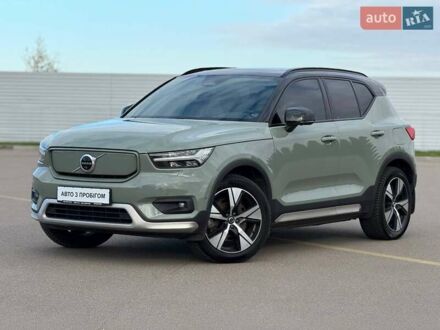 Зеленый Вольво XC40, объемом двигателя 0 л и пробегом 82 тыс. км за 32729 $, фото 1 на Automoto.ua