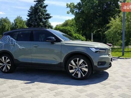 Зеленый Вольво XC40, объемом двигателя 0 л и пробегом 24 тыс. км за 39999 $, фото 1 на Automoto.ua