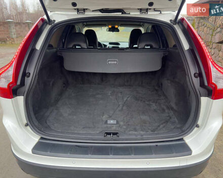 Білий Вольво ХС60, об'ємом двигуна 2.4 л та пробігом 297 тис. км за 12500 $, фото 11 на Automoto.ua