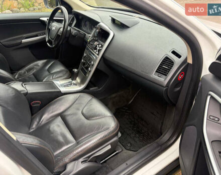 Білий Вольво ХС60, об'ємом двигуна 2.4 л та пробігом 297 тис. км за 12500 $, фото 8 на Automoto.ua