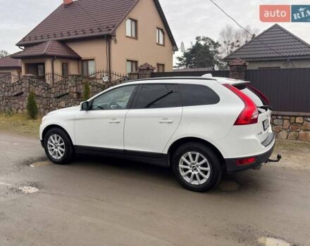 Білий Вольво ХС60, об'ємом двигуна 2.4 л та пробігом 297 тис. км за 12500 $, фото 4 на Automoto.ua