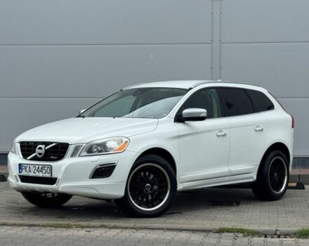 Белый Вольво ХС60, объемом двигателя 2.4 л и пробегом 230 тыс. км за 4300 $, фото 1 на Automoto.ua