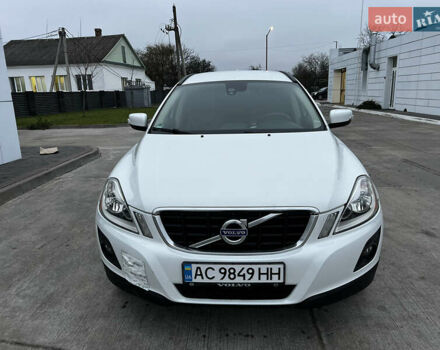 Белый Вольво ХС60, объемом двигателя 2.4 л и пробегом 296 тыс. км за 10500 $, фото 1 на Automoto.ua