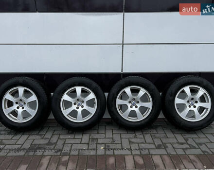 Белый Вольво ХС60, объемом двигателя 2.4 л и пробегом 296 тыс. км за 10500 $, фото 11 на Automoto.ua