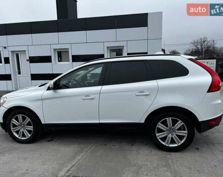 Белый Вольво ХС60, объемом двигателя 2.4 л и пробегом 296 тыс. км за 10500 $, фото 3 на Automoto.ua