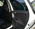 Белый Вольво ХС60, объемом двигателя 2.4 л и пробегом 204 тыс. км за 15200 $, фото 1 на Automoto.ua