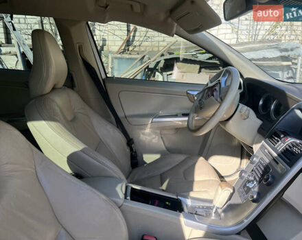 Белый Вольво ХС60, объемом двигателя 3.2 л и пробегом 222 тыс. км за 7500 $, фото 14 на Automoto.ua