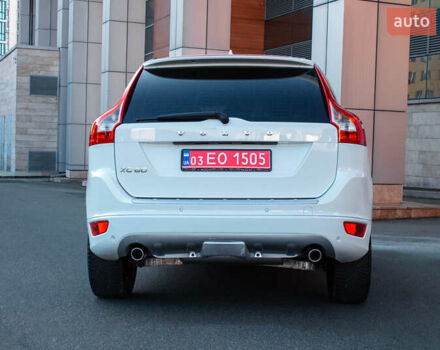 Белый Вольво ХС60, объемом двигателя 2.4 л и пробегом 215 тыс. км за 15200 $, фото 9 на Automoto.ua