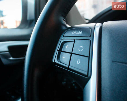 Белый Вольво ХС60, объемом двигателя 2.4 л и пробегом 215 тыс. км за 15200 $, фото 18 на Automoto.ua