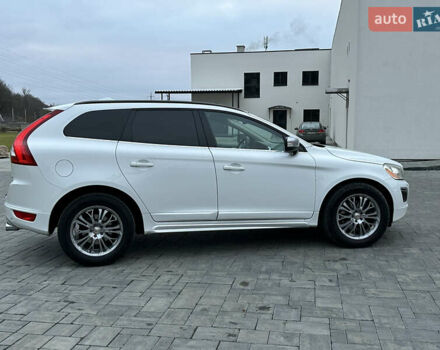 Белый Вольво ХС60, объемом двигателя 2.4 л и пробегом 236 тыс. км за 15990 $, фото 6 на Automoto.ua