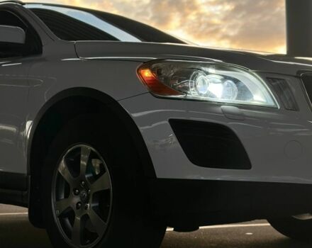 Белый Вольво ХС60, объемом двигателя 0 л и пробегом 288 тыс. км за 13300 $, фото 1 на Automoto.ua