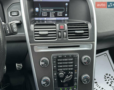 Белый Вольво ХС60, объемом двигателя 2.4 л и пробегом 236 тыс. км за 15990 $, фото 17 на Automoto.ua