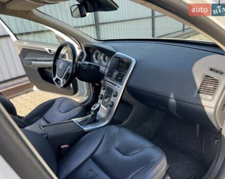 Белый Вольво ХС60, объемом двигателя 2.4 л и пробегом 240 тыс. км за 13999 $, фото 42 на Automoto.ua