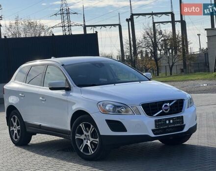 Белый Вольво ХС60, объемом двигателя 2.4 л и пробегом 240 тыс. км за 13999 $, фото 2 на Automoto.ua