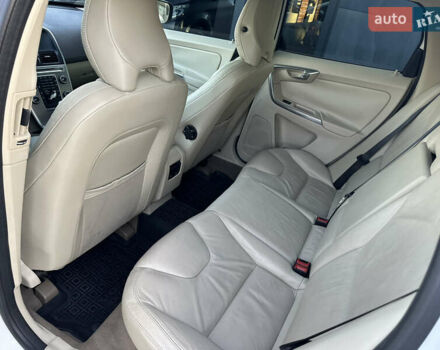 Белый Вольво ХС60, объемом двигателя 3.2 л и пробегом 243 тыс. км за 14288 $, фото 9 на Automoto.ua