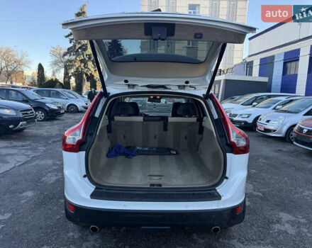 Білий Вольво ХС60, об'ємом двигуна 2.4 л та пробігом 157 тис. км за 15999 $, фото 38 на Automoto.ua