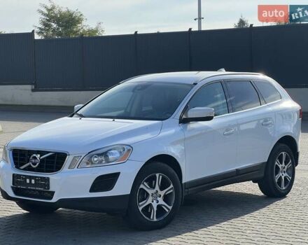 Белый Вольво ХС60, объемом двигателя 2.4 л и пробегом 240 тыс. км за 13999 $, фото 10 на Automoto.ua