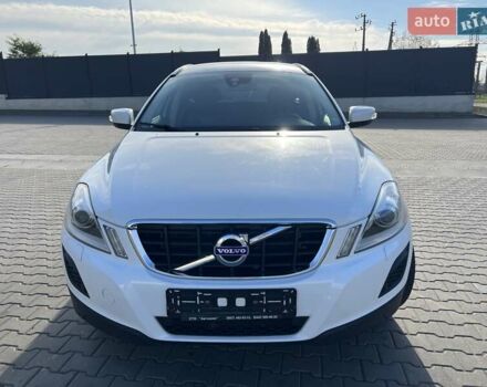 Белый Вольво ХС60, объемом двигателя 2.4 л и пробегом 240 тыс. км за 13999 $, фото 6 на Automoto.ua