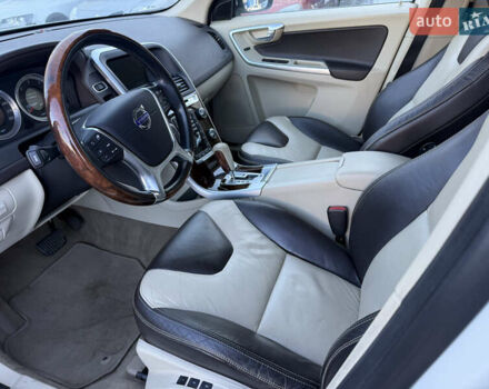 Білий Вольво ХС60, об'ємом двигуна 2.4 л та пробігом 157 тис. км за 15999 $, фото 28 на Automoto.ua