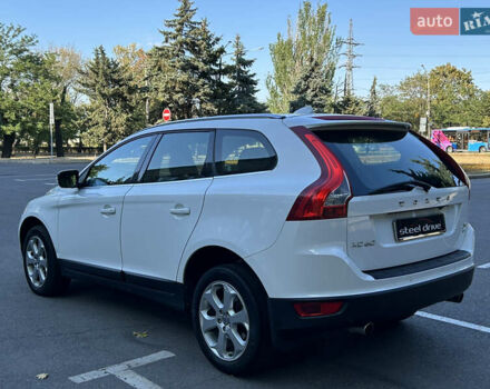 Білий Вольво ХС60, об'ємом двигуна 2.4 л та пробігом 218 тис. км за 13499 $, фото 7 на Automoto.ua