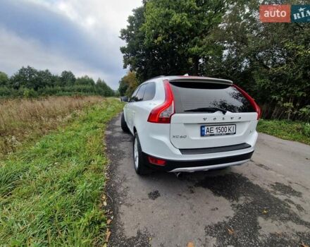 Белый Вольво ХС60, объемом двигателя 1.98 л и пробегом 193 тыс. км за 16500 $, фото 3 на Automoto.ua