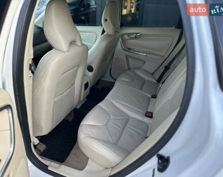 Белый Вольво ХС60, объемом двигателя 3.2 л и пробегом 243 тыс. км за 14288 $, фото 7 на Automoto.ua