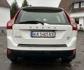 Белый Вольво ХС60, объемом двигателя 2.4 л и пробегом 270 тыс. км за 15000 $, фото 10 на Automoto.ua